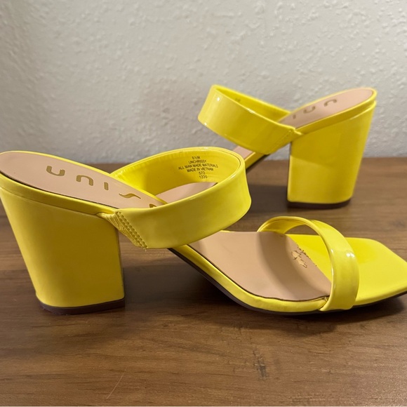 UNISA WOMEN'S CHRISSY SQUARE TOE HEELED SANDALS,YELLOW, US SIZE 6.5 MEDIUM, FUN! - Picture 2 of 13